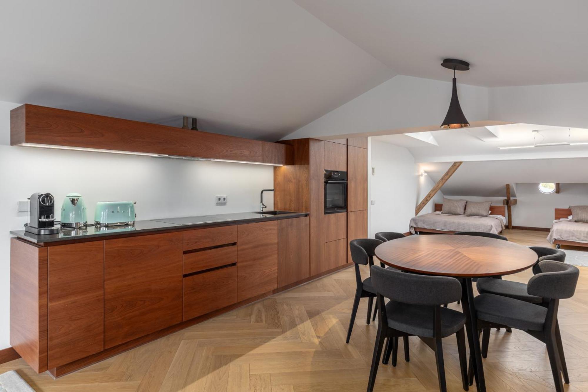 Roze Brivzemnieka Apartments Лиепая Экстерьер фото