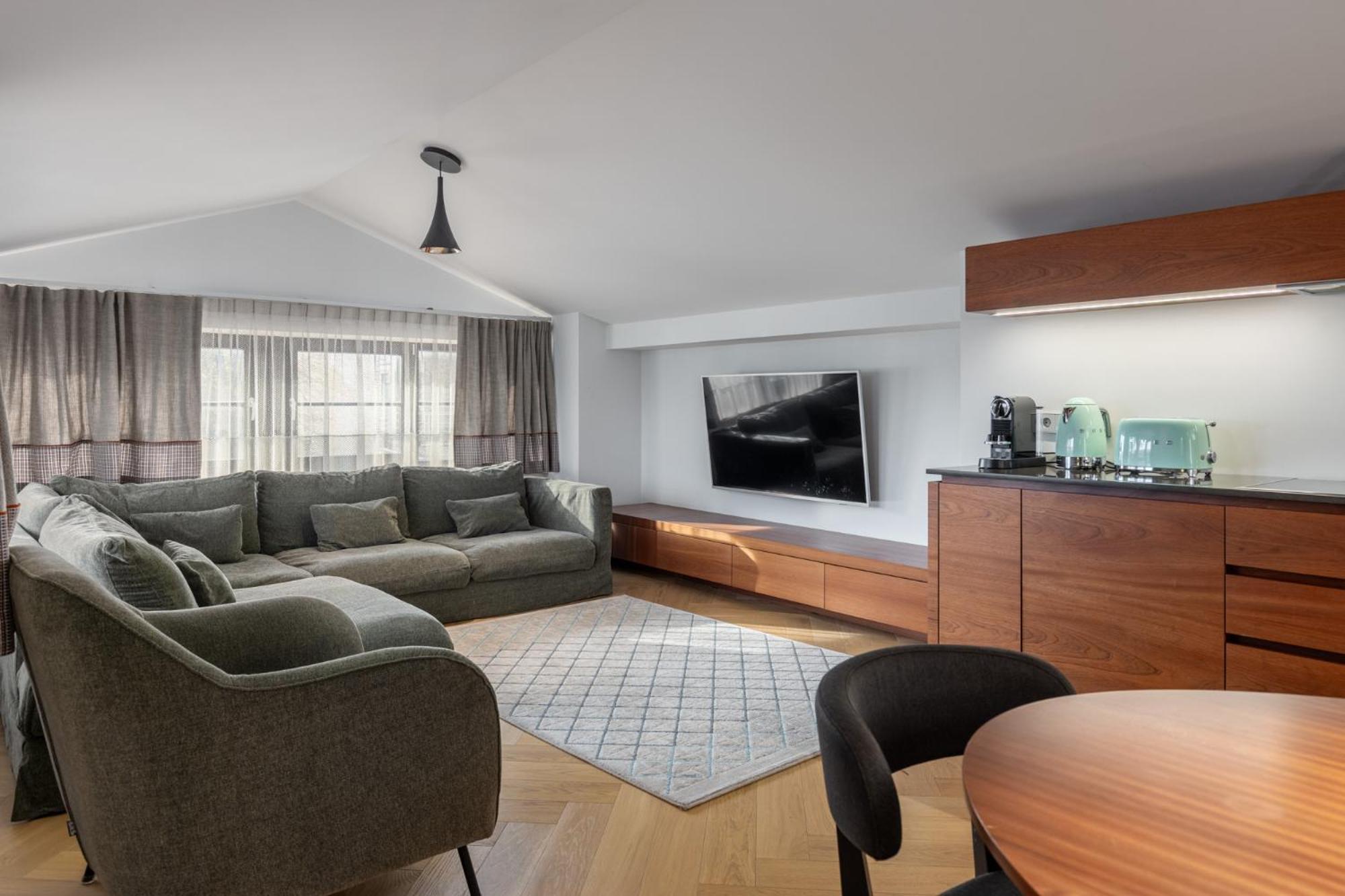 Roze Brivzemnieka Apartments Лиепая Экстерьер фото