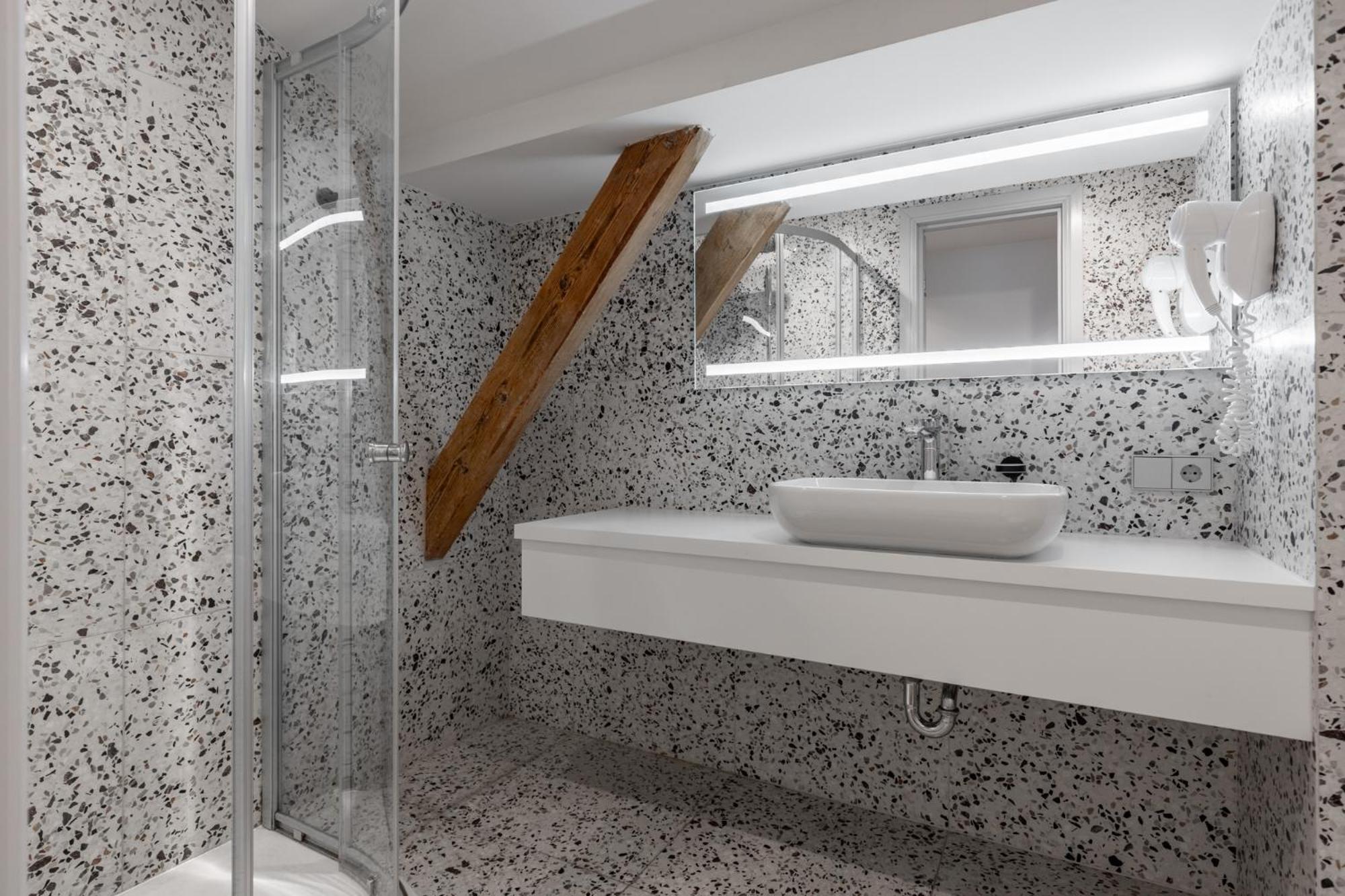 Roze Brivzemnieka Apartments Лиепая Экстерьер фото