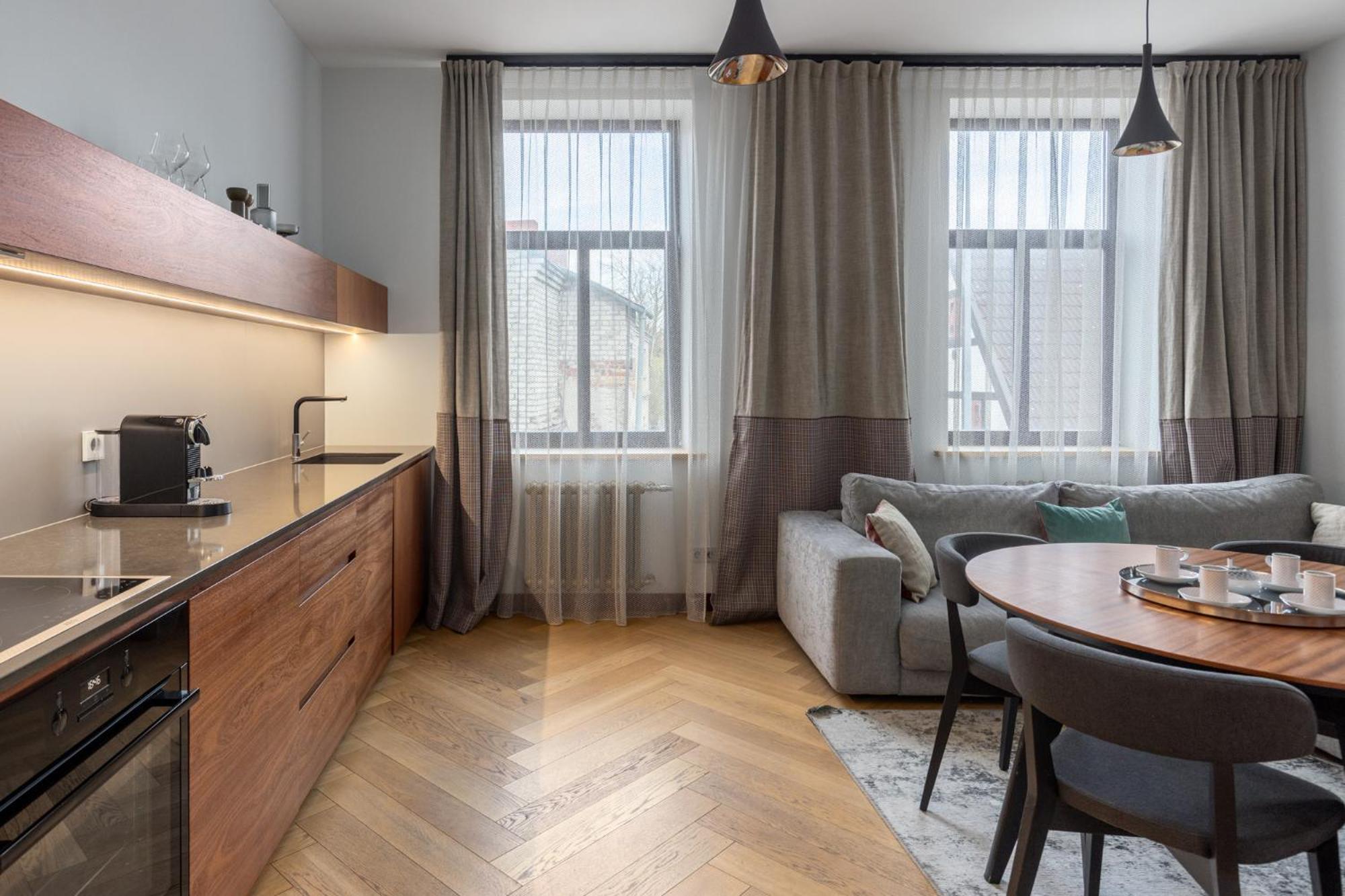 Roze Brivzemnieka Apartments Лиепая Экстерьер фото